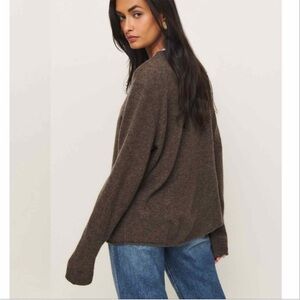Reformation boyfriend cashmere sweater